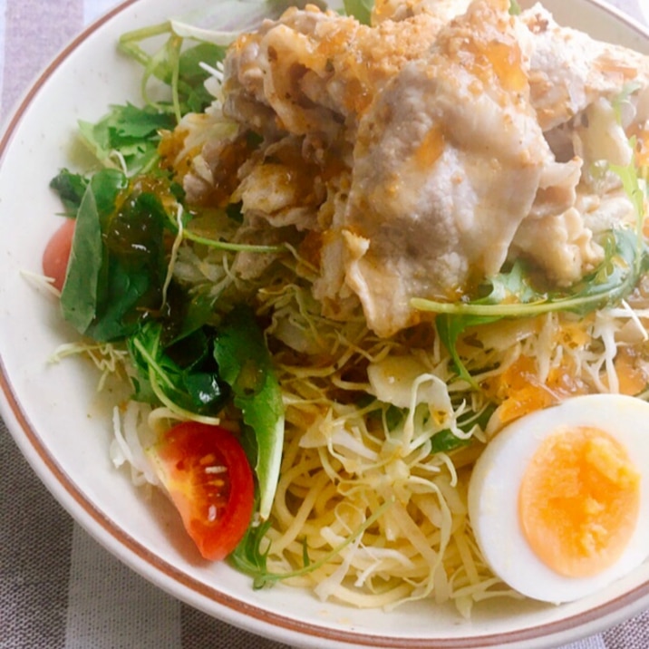 コンビニ風*豚しゃぶパスタサラダ